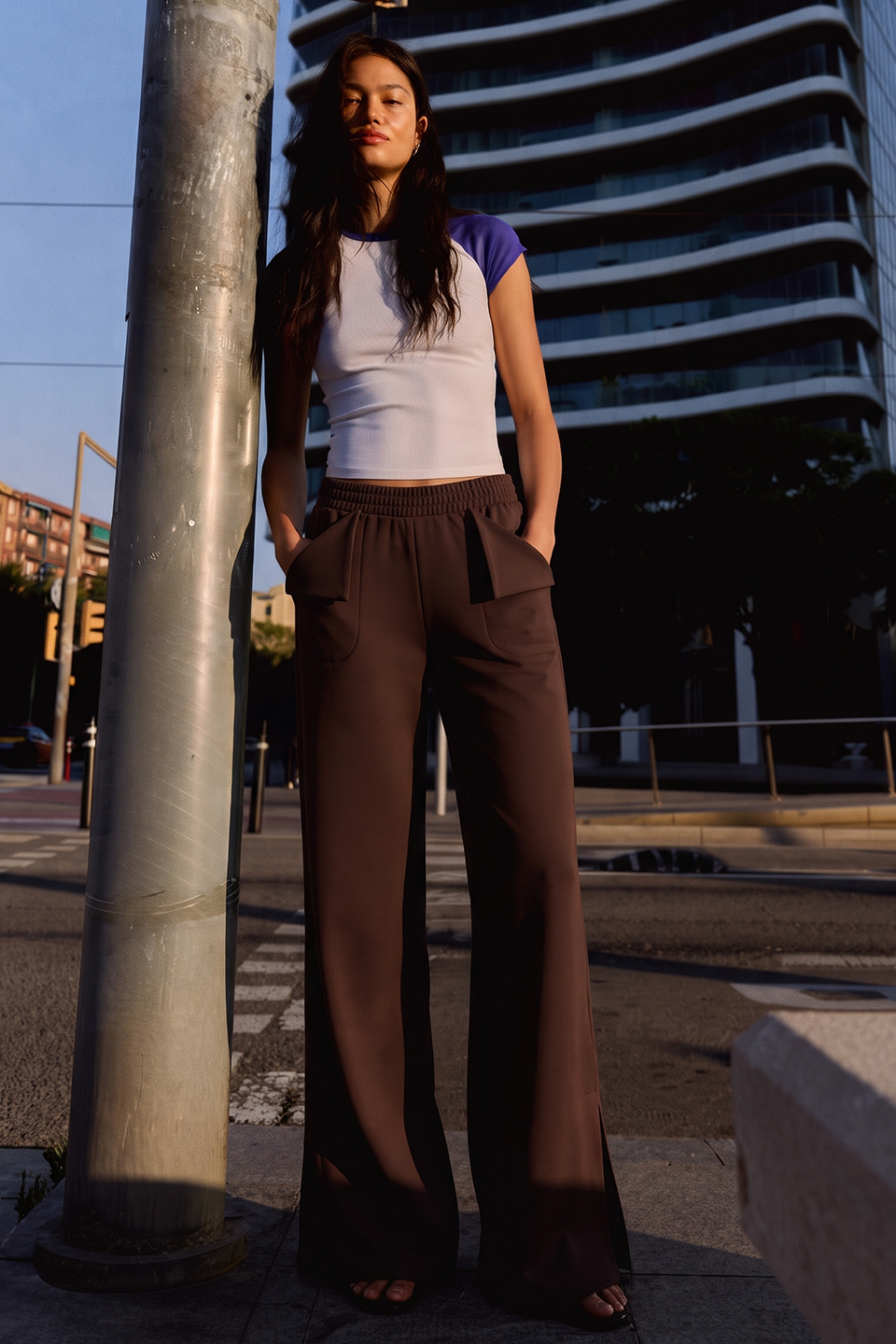 Women Smart Pocket Wide-leg Trouser - Mocha