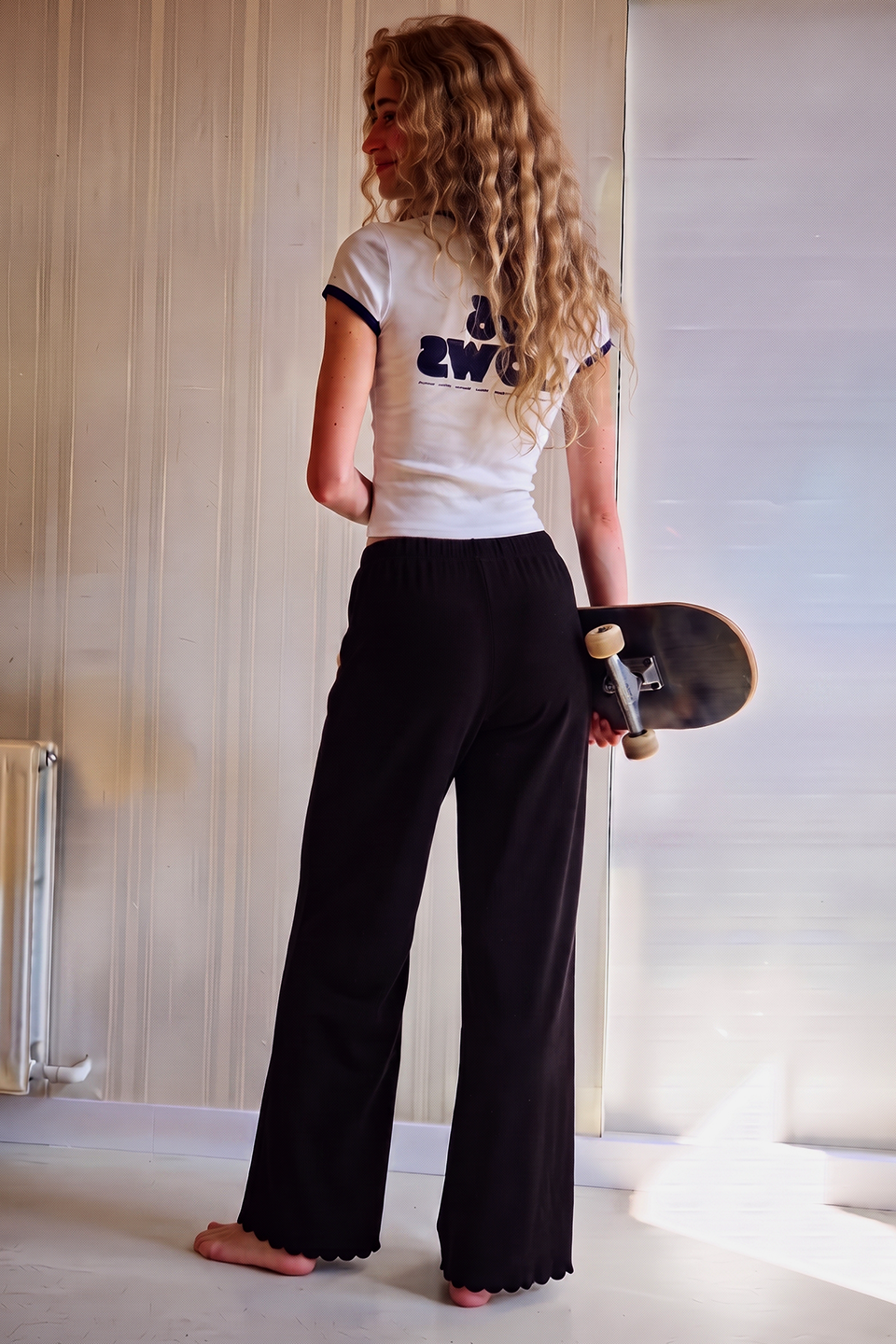 Women Wide-leg Trouser With Scalloped Edge - Black